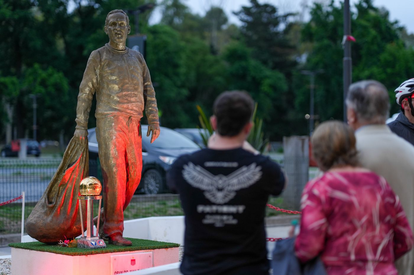 Zubeldia Estatua UNO
