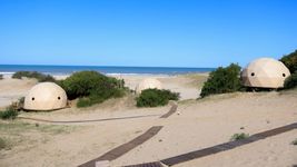 la playa secreta de la costa atlantica que gana terreno para descansar y conectar con la naturaleza