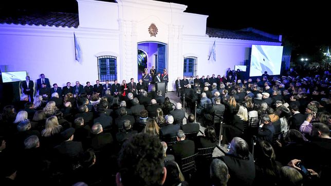 milei firmo el pacto de mayo y hablo de un cambio de epoca