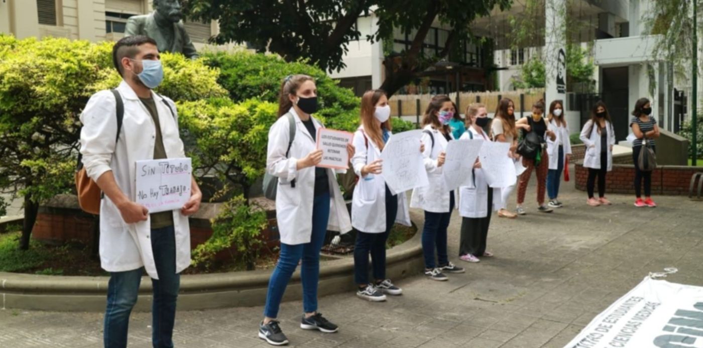 Marcha por las prácticas finales obligatorias