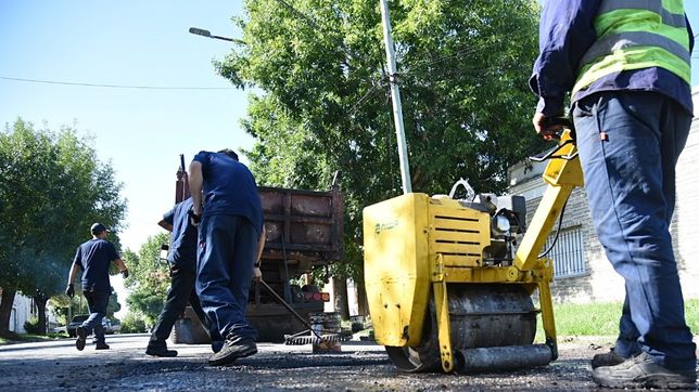 la municipalidad confirmo el avance de un plan de bacheo en 400 cuadras de la plata