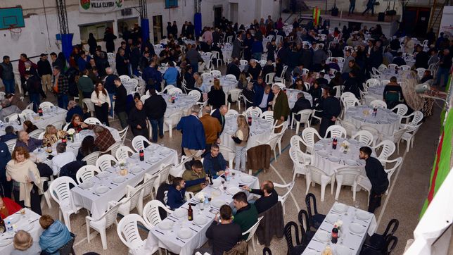 con alak y referentes de instituciones de toda la region se llevo a cabo la cena del dirigente en la plata