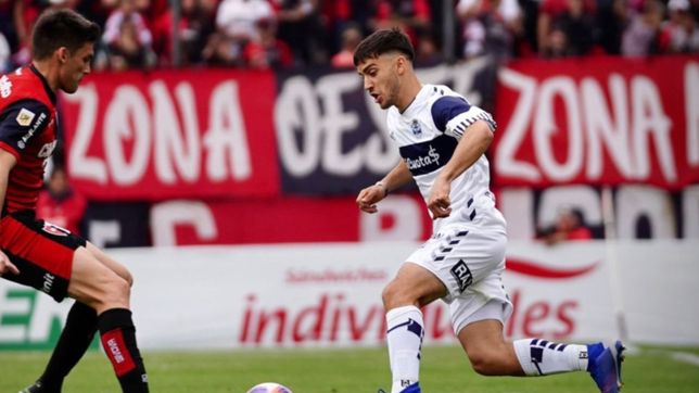 el lobo sufrio una dura derrota ante newells y perdio una gran chance de ser puntero