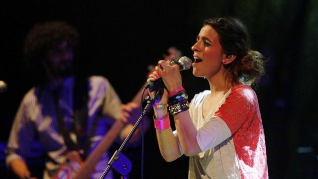 el matriarcado hace pie en la plata: bebe copa el teatro coliseo podesta