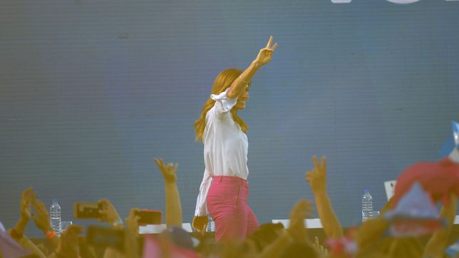 la justicia archivo una causa contra victoria tolosa paz y ella lo celebro en las redes