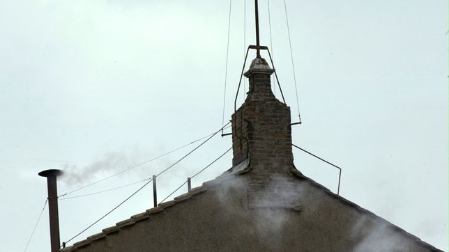 los cardenales eligieron al sucesor de franscisco y hubo fumata blanca en el vaticano