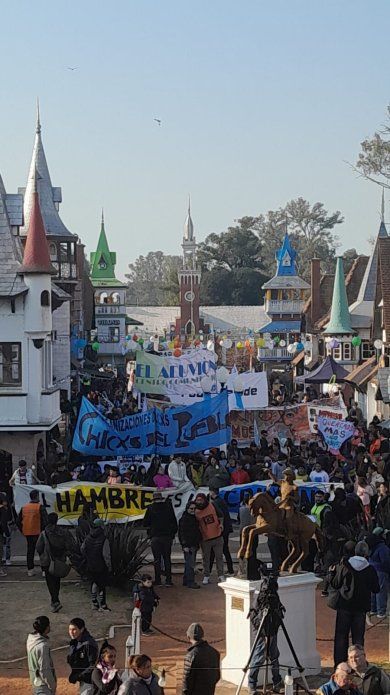 marcha el hambre es un crimen (5).jpeg