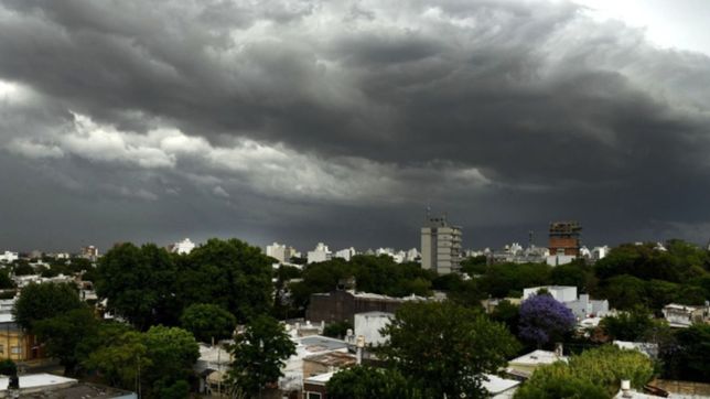 lanzaron alerta amarillo por fuertes tormentas en la plata