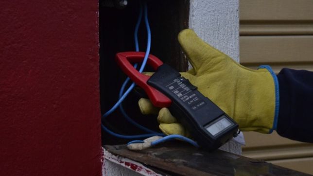 uno por uno, todos los comercios de la plata que seran denunciados por fraude electrico