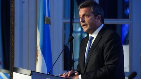 Ante empresarios, Massa fue lapidario con Milei: ¿De dónde va a sacar los dólares?