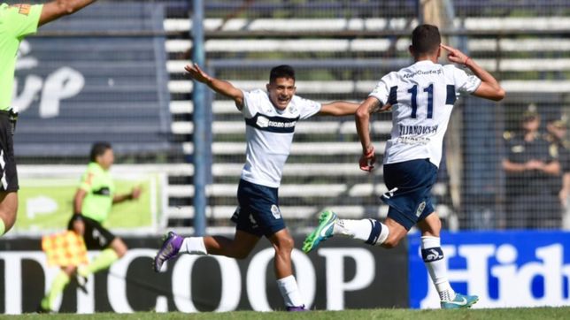 gimnasia lo sufrio, pero gano tres puntos claves para despedirse de la superliga