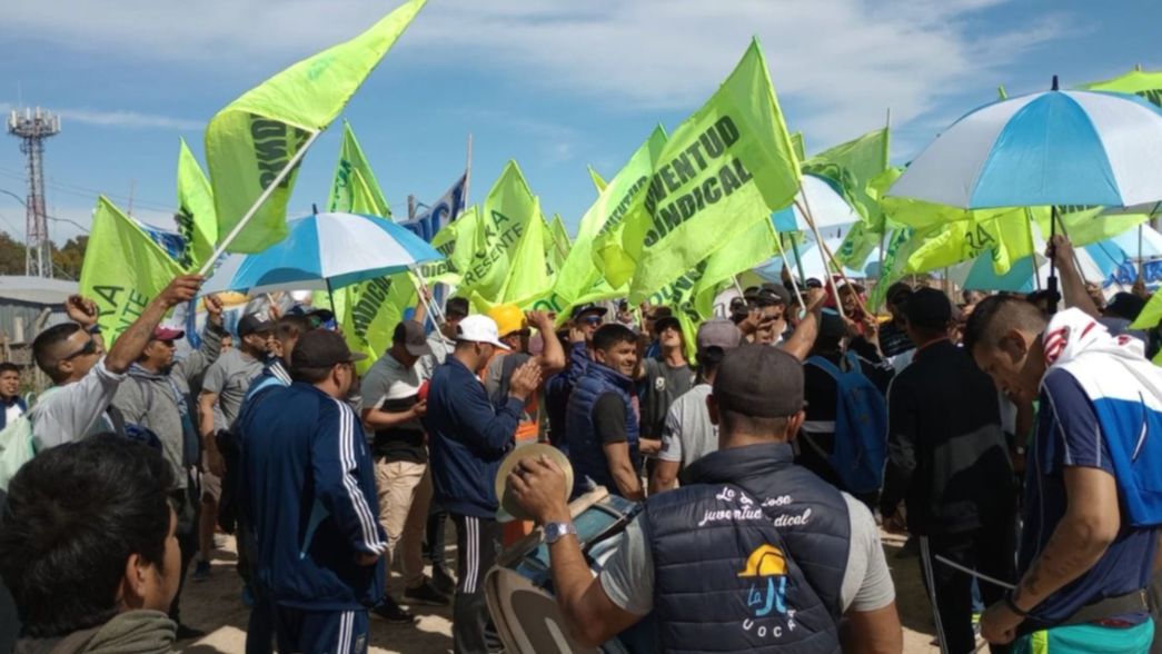La UOCRA levantó el tenso acampe en reclamo de seguridad y elecciones