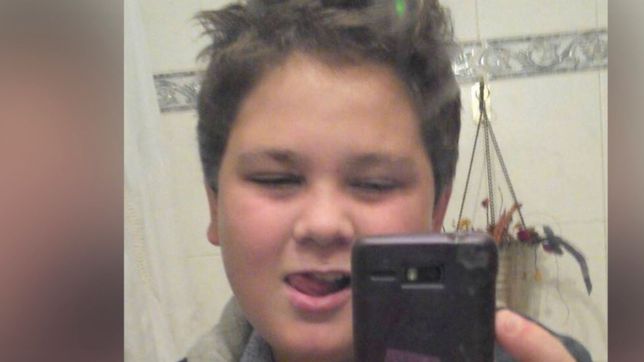 buscan desesperadamente a un adolescente de 17 anos que desaparecio en la plata