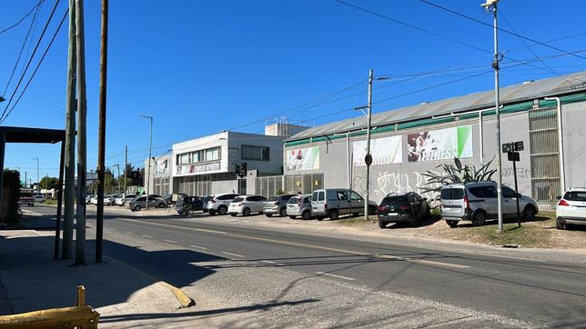 los duenos del complejo depotivo denunciado en gonnet rompieron el silencio