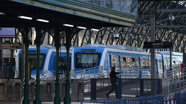 se conocieron los nuevos horarios del tren roca de la plata a constitucion
