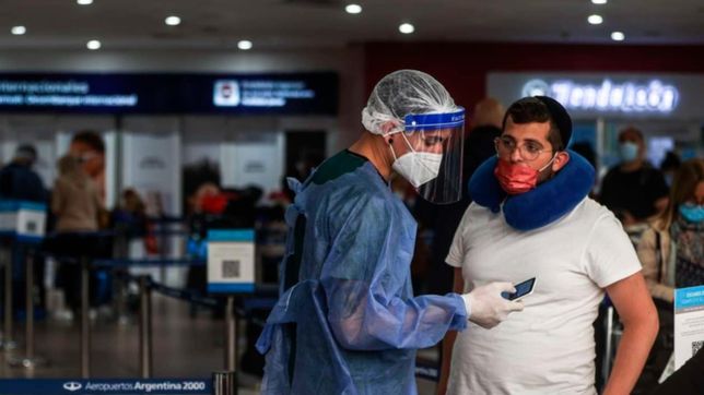 ¿cuales son los dos escenarios que evalua el gobierno por la cepa omicron?