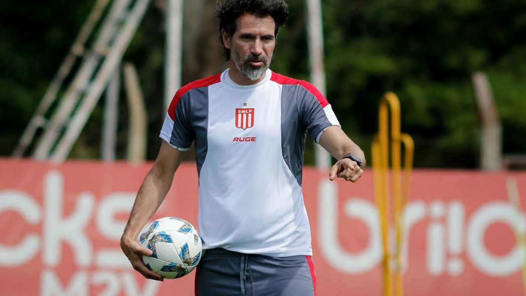 Eduardo Domínguez: la gran duda de cara al final de la Copa de la Liga