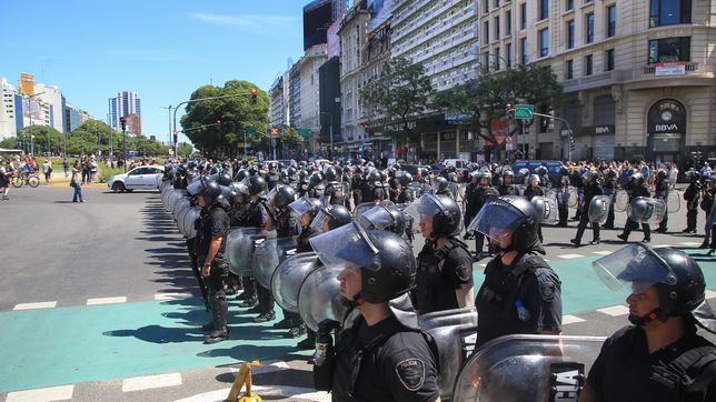 el gobierno activo el protocolo antipiquetes por la marcha en apoyo a cfk