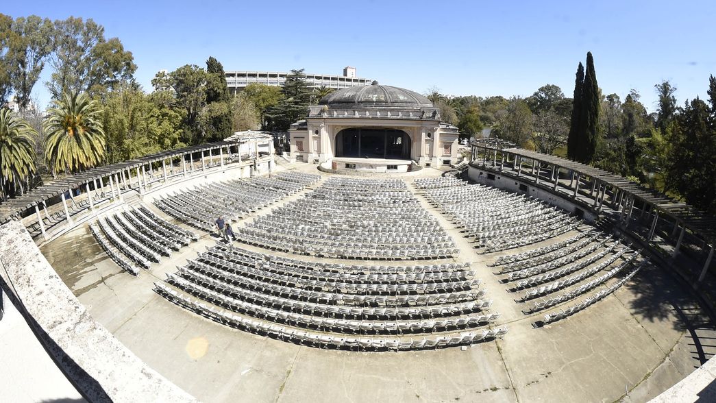 Avanza la licitación para restaurar el Teatro del Lago con la apertura de los sobres con las ofertas