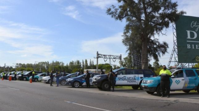 la policia federal se sumo a hacer controles de transito en la plata