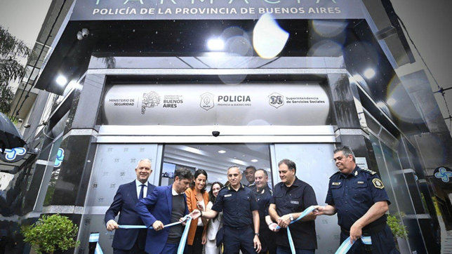 abrieron en la plata la primera farmacia de la policia bonaerense con descuentos exclusivos