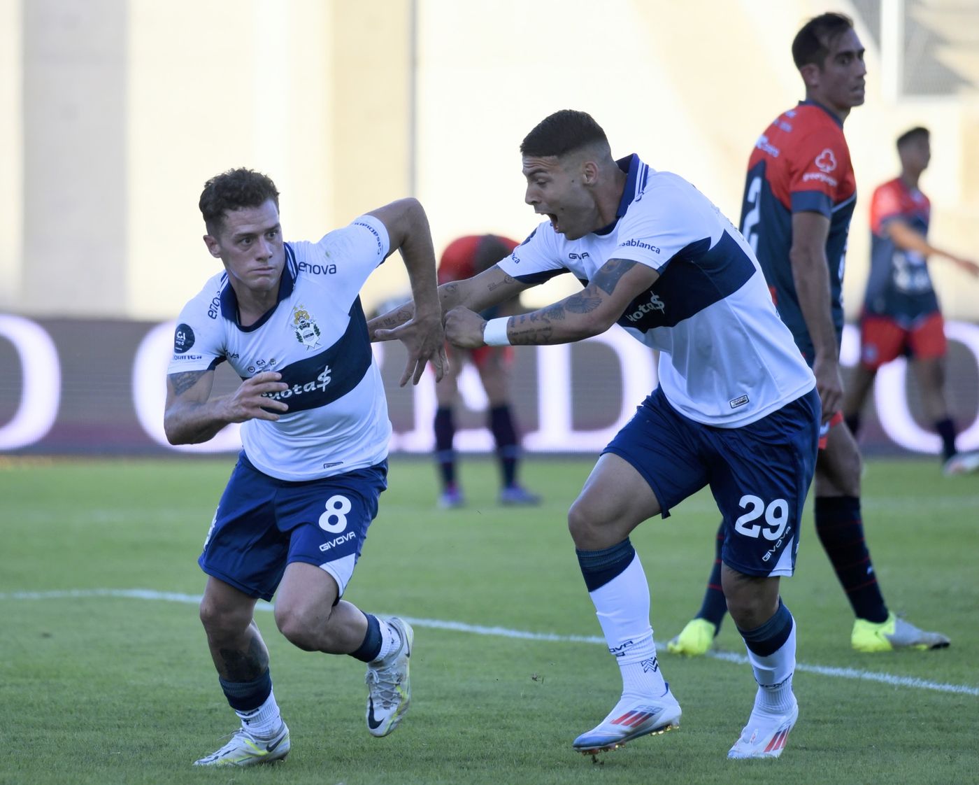 Gimnasia Central Córdoba Rosario Merlini gol 6.jfif