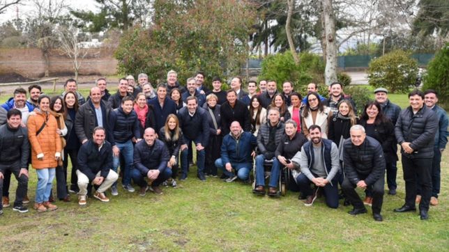 garro junto a la tropa y planteo el desafio de que bullrich entre al balotaje