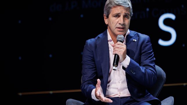 luis caputo anuncio que argentina vuelve al mercado de deuda con un bono en dolares