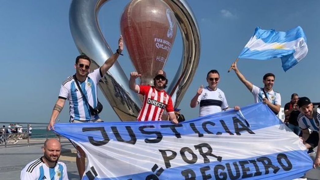 El reclamo de Justicia por Lolo se sumó al banderazo argentino en el Mundial