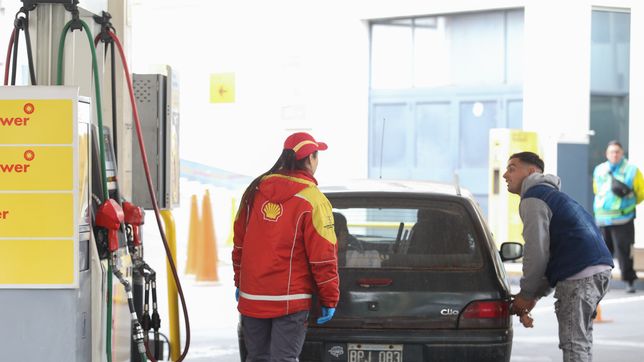 la suba del petroleo impacta en la plata: ¿cuanto cuestan la nafta y el gasoil?