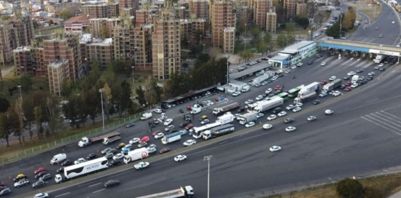 Los camiones no podrán circular por las rutas argentinas durante las fiestas Los camiones no podrán circular por las rutas argentinas durante las fiestas