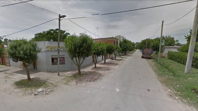 terror en barrio aeropuerto: ataco a tiros a un grupo de amigos, hirio a dos chicas y huyo