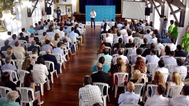 garro reune al gabinete ampliado para ir en busca de mas de 100 mil votos sin dueno