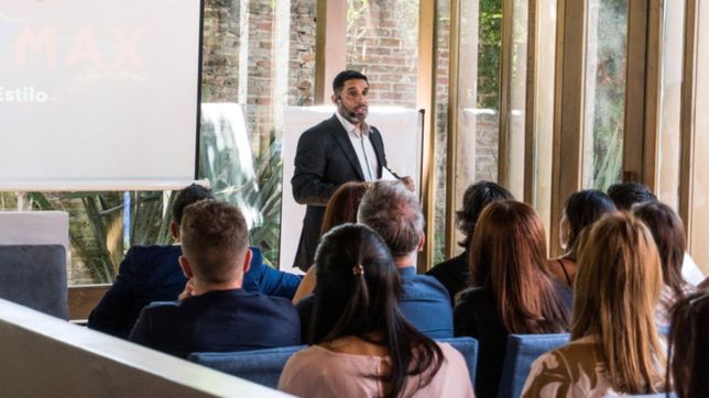 dejo una gerencia para convertirse en emprendedor: ya lleva casi 10 anos de exitos