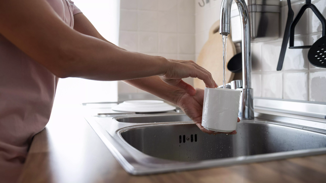 vecinos de la plata pidieron que absa no aumente la tarifa donde el servicio de agua es malo