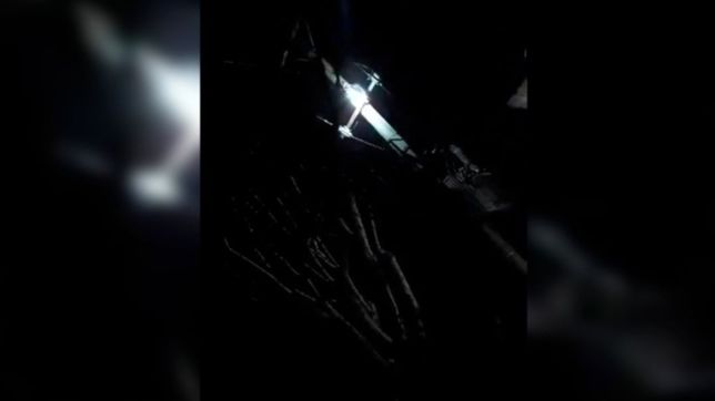 video: se incendio un transformador de edelap en una esquina de la plata