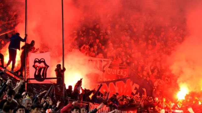 dura sancion para los hinchas de nacional por los desmanes en la cancha de estudiantes