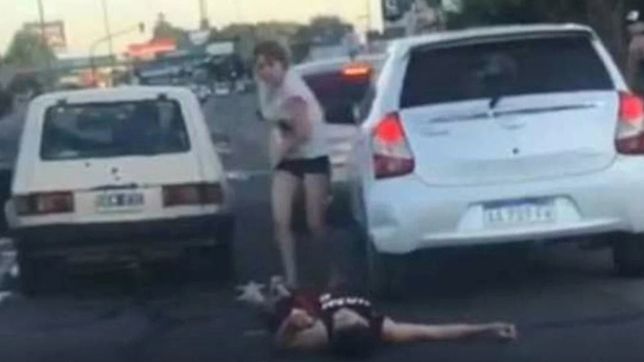 otorgaron la prision domiciliaria al kickboxer que golpeo a un joven en el camino centenario