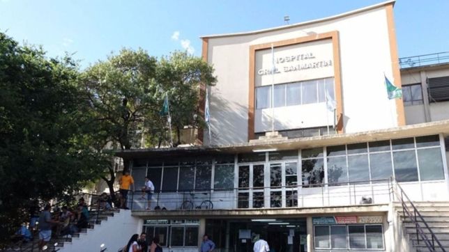 el policia baleado sigue grave, fue operado y aun investigan como fue el ataque