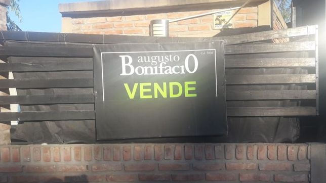 una familia de la plata vendera su casa cansada de las amenazas de usurpadores