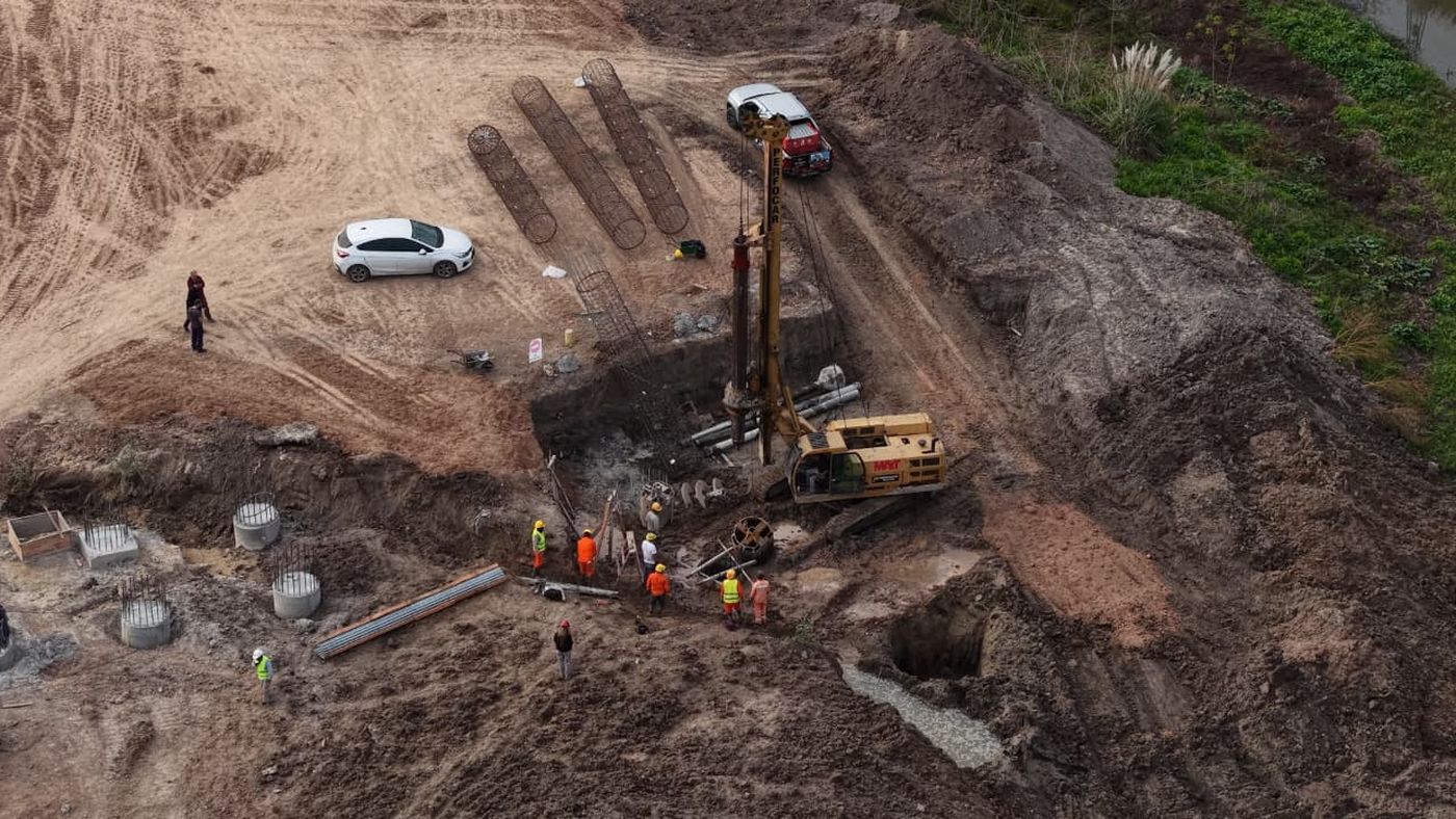 Se intensificaron los trabajos en la nueva bajada de la Autopista La Plata-Buenos Aires en City Bell
