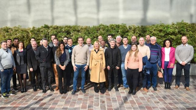 a dias de las paso, garro encabezo una reunion con empresarios de la plata