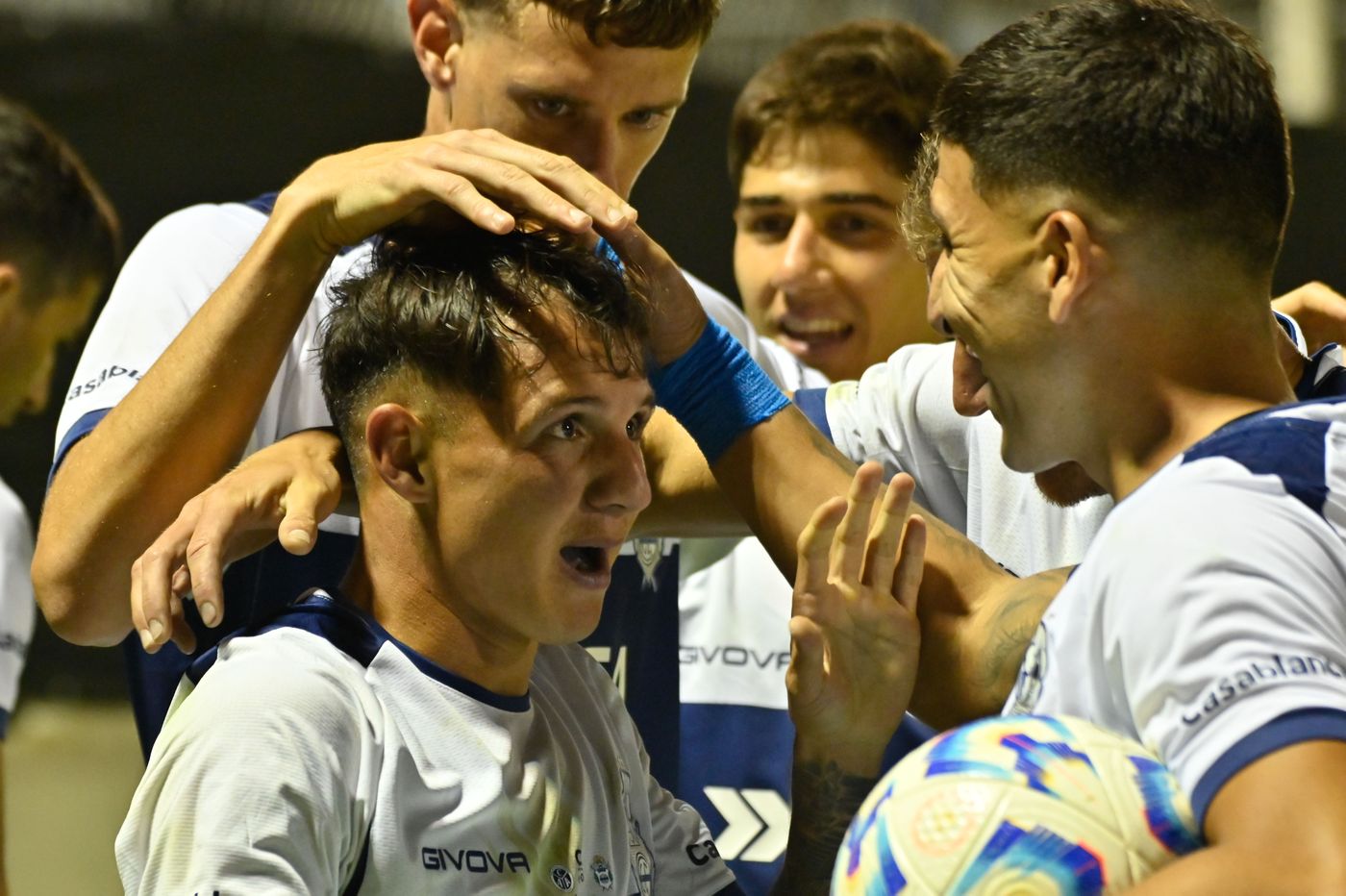 Franco Torres abrió la goleada de Gimnasia.