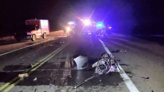 un futbolista murio al chocar con su auto contra un camion