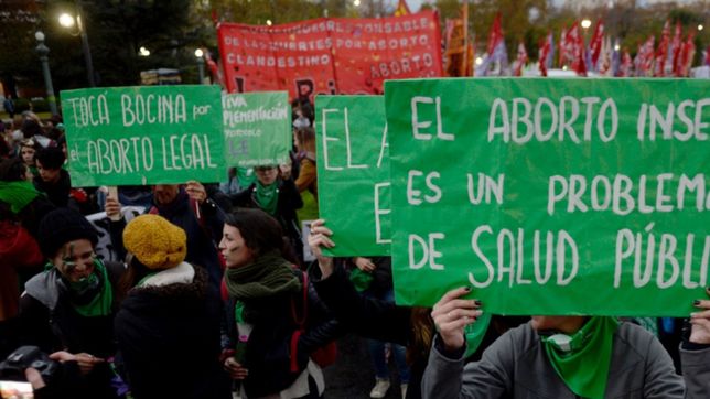 la plata vuelve a marchar en defensa del aborto legal, seguro y gratuito en argentina