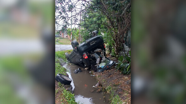 tras una persecucion y vuelco, cae una peligrosa banda en la plata