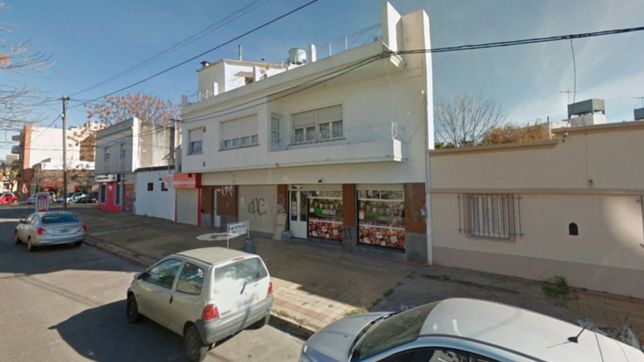 padre e hijo se resistieron a un robo a tiros en una pizzeria de plaza belgrano