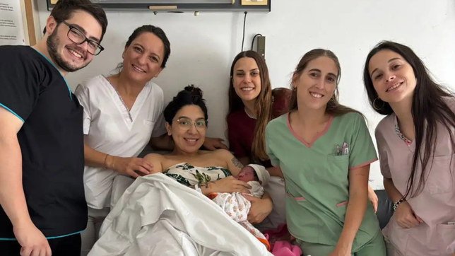 una beba se convirtio en la primera platense del 2025