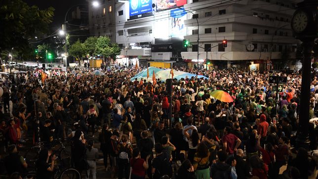 la increible cita que arranco en las redes y termino en un cacerolazo en la plata