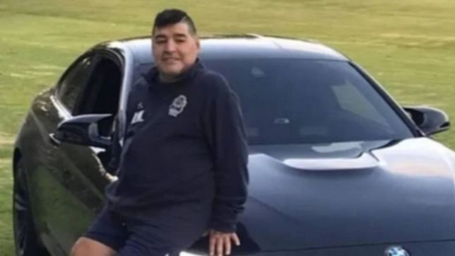 a fin de ano subastaran los bienes de maradona y se podra participar por streaming